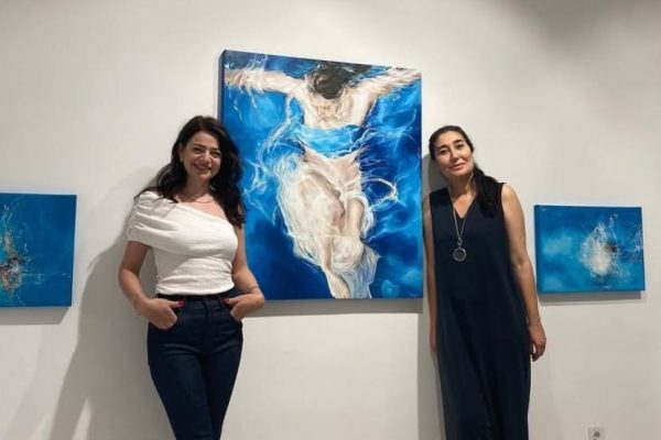 RedRouge Art Galeri’de Sanatla Temas: Eleştirel Yaklaşımlar ve Samimi Anlatımlar Bir Arada